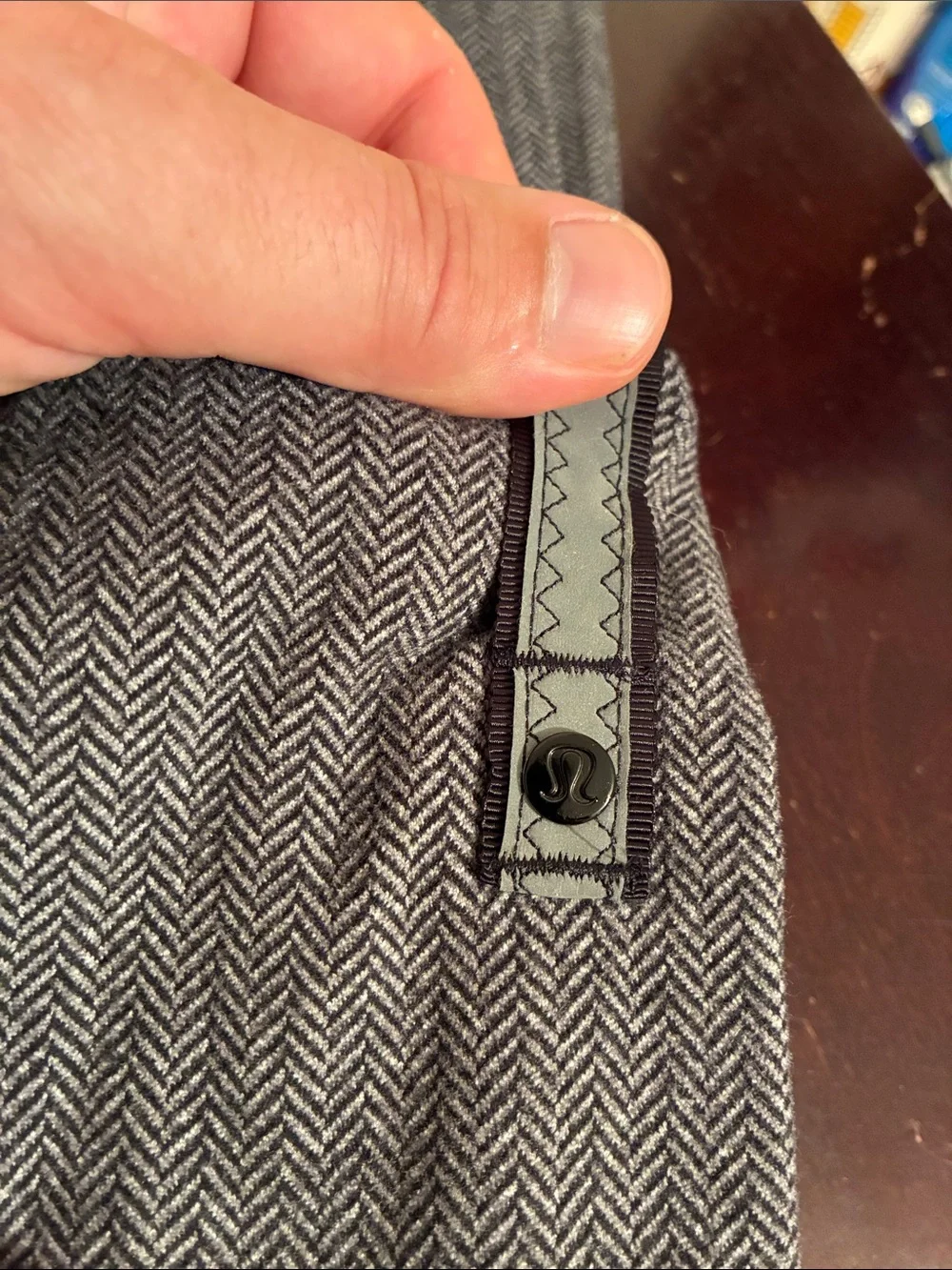 Lululemon Vinyassa Wrap Scarf in Herringbone Black, OSFM